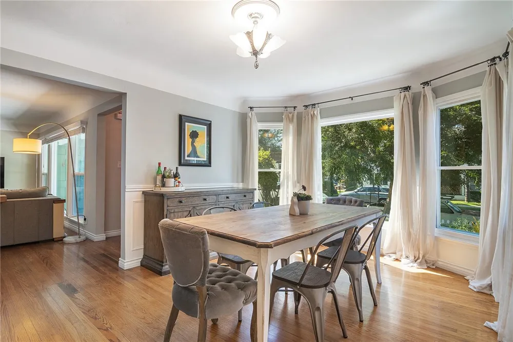 10703 Collins Street North Hollywood, CA 91601