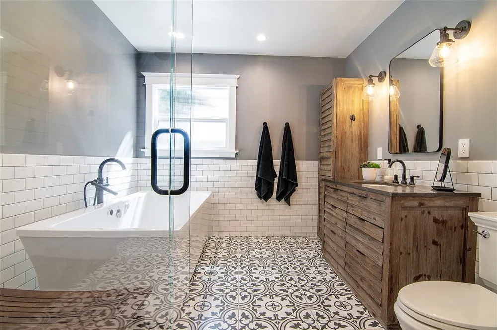 10703 Collins Street North Hollywood, CA 91601