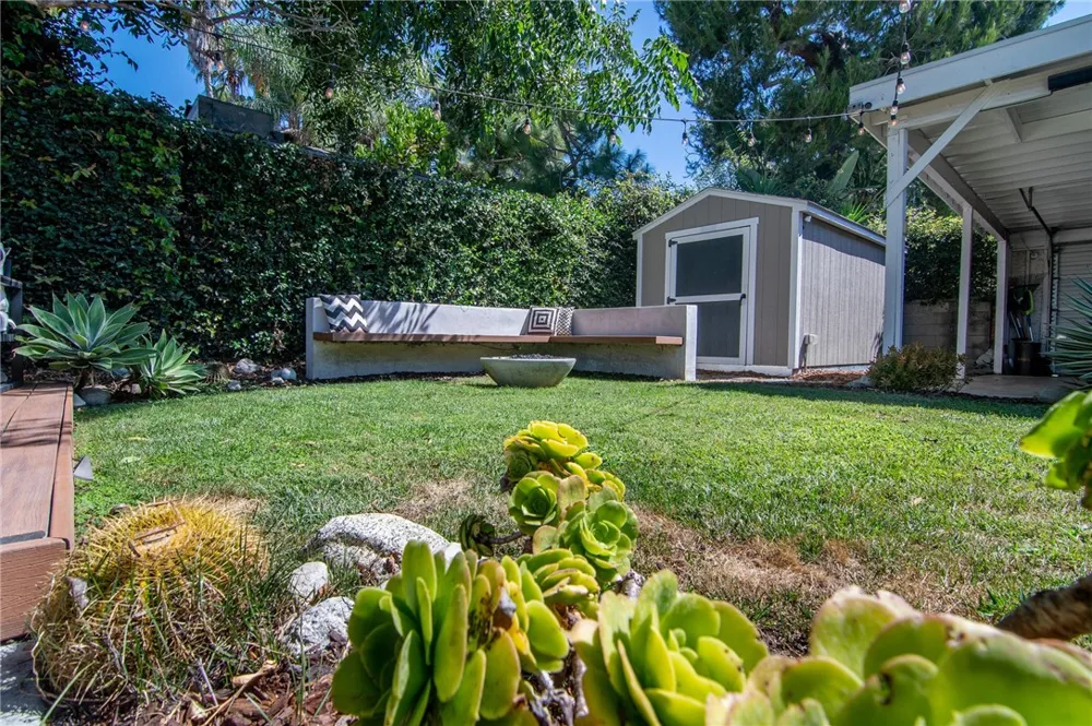 10703 Collins Street North Hollywood, CA 91601