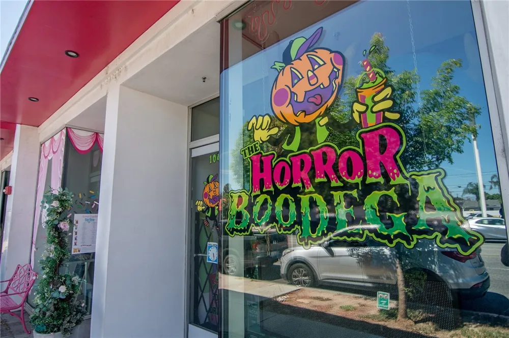 10703 Collins Street North Hollywood, CA 91601