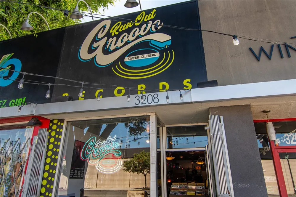 10703 Collins Street North Hollywood, CA 91601