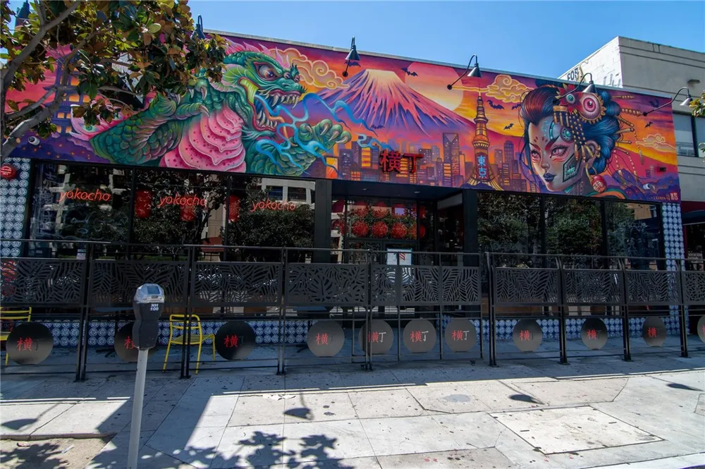 10703 Collins Street North Hollywood, CA 91601