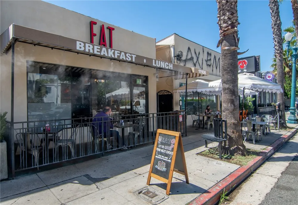 10703 Collins Street North Hollywood, CA 91601