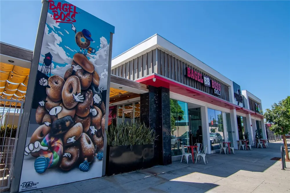 10703 Collins Street North Hollywood, CA 91601