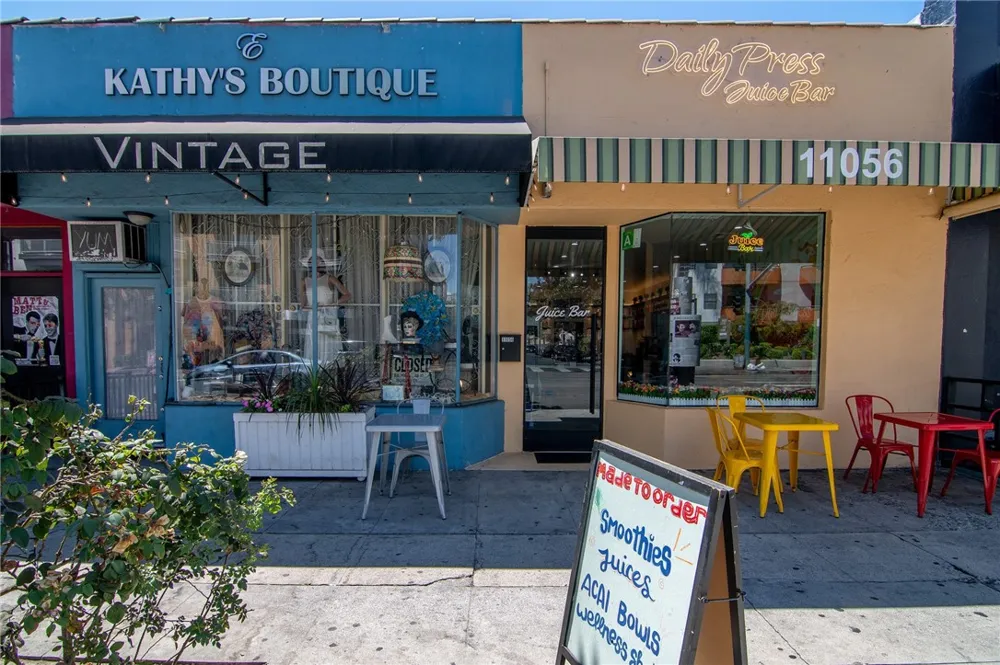 10703 Collins Street North Hollywood, CA 91601