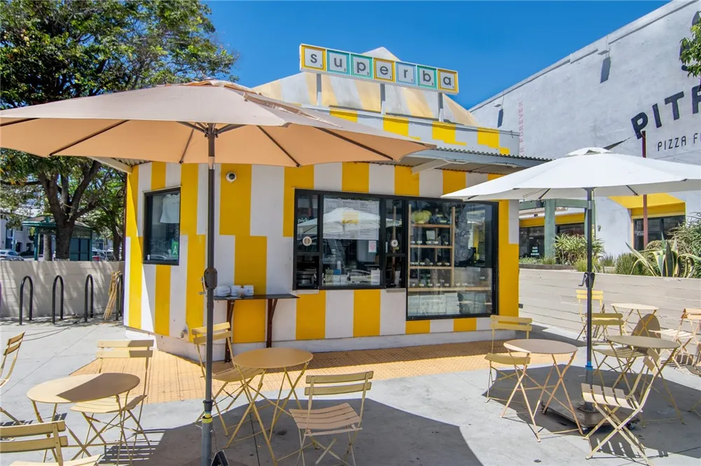 10703 Collins Street North Hollywood, CA 91601