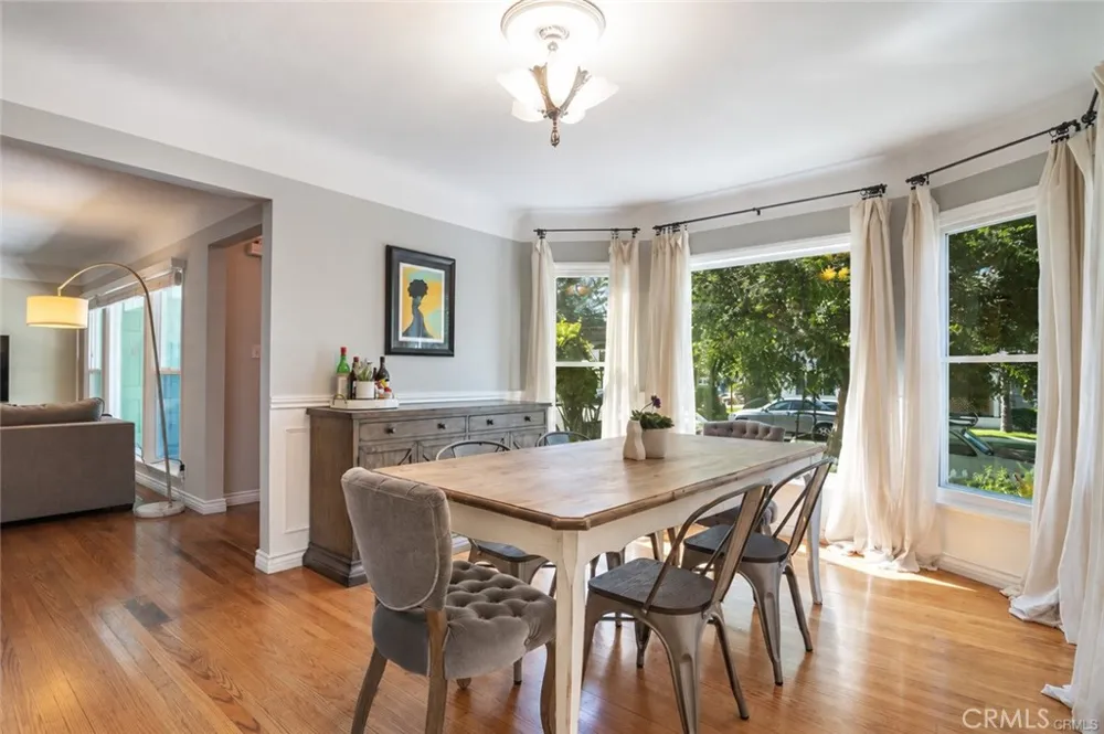 10703 Collins Street North Hollywood, CA 91601