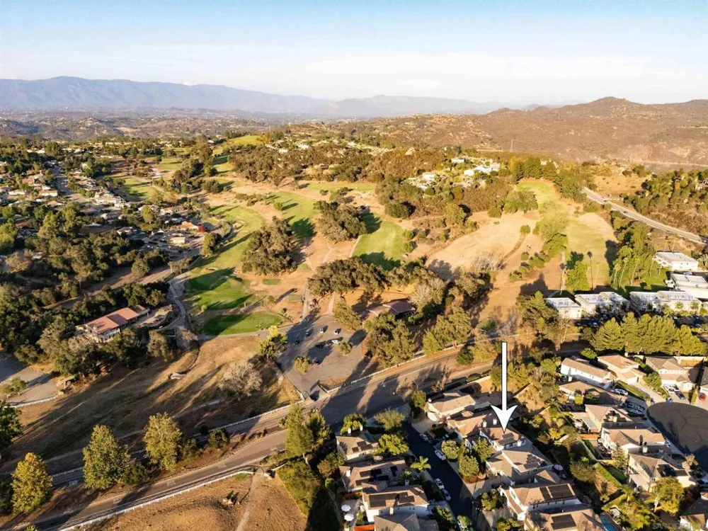 10287 Spruce Woodlands Way Escondido, CA 92026
