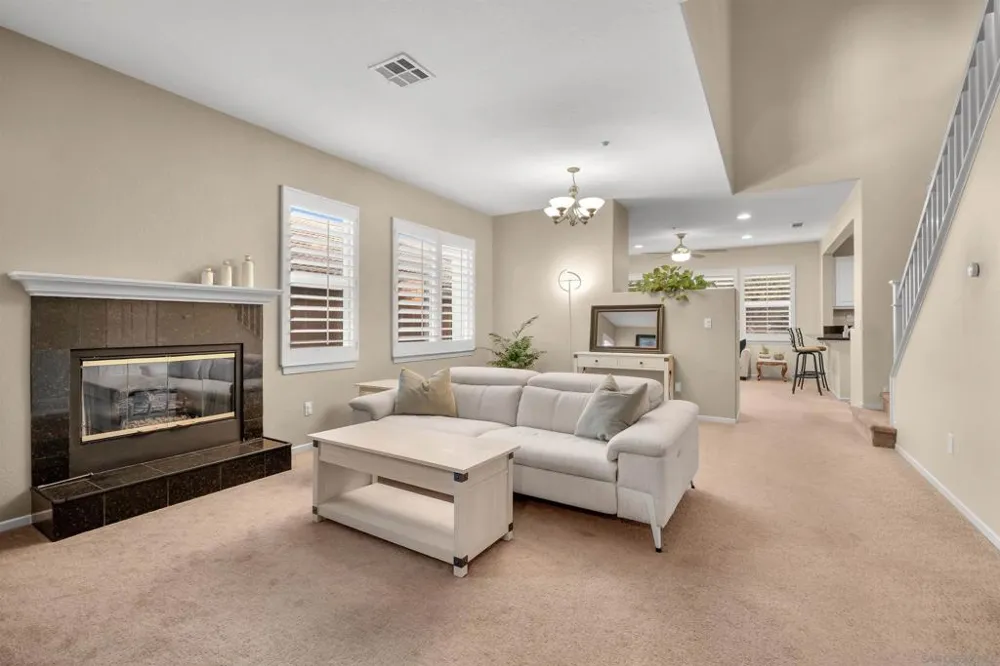 10287 Spruce Woodlands Way Escondido, CA 92026
