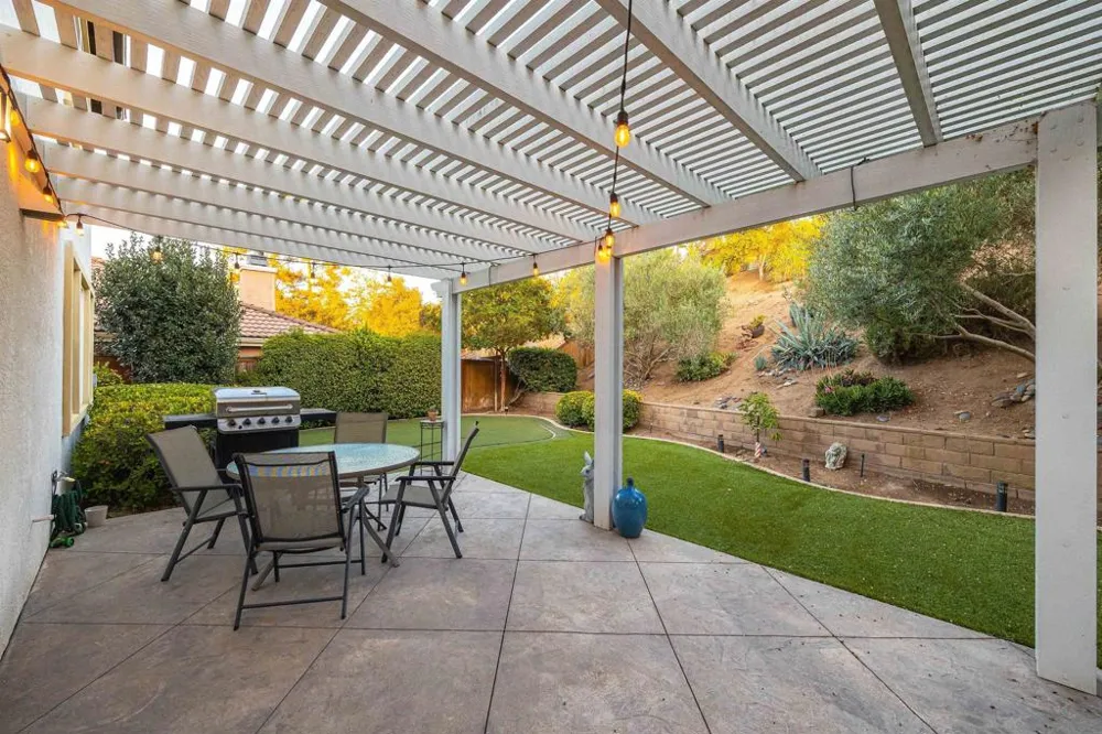 10287 Spruce Woodlands Way Escondido, CA 92026