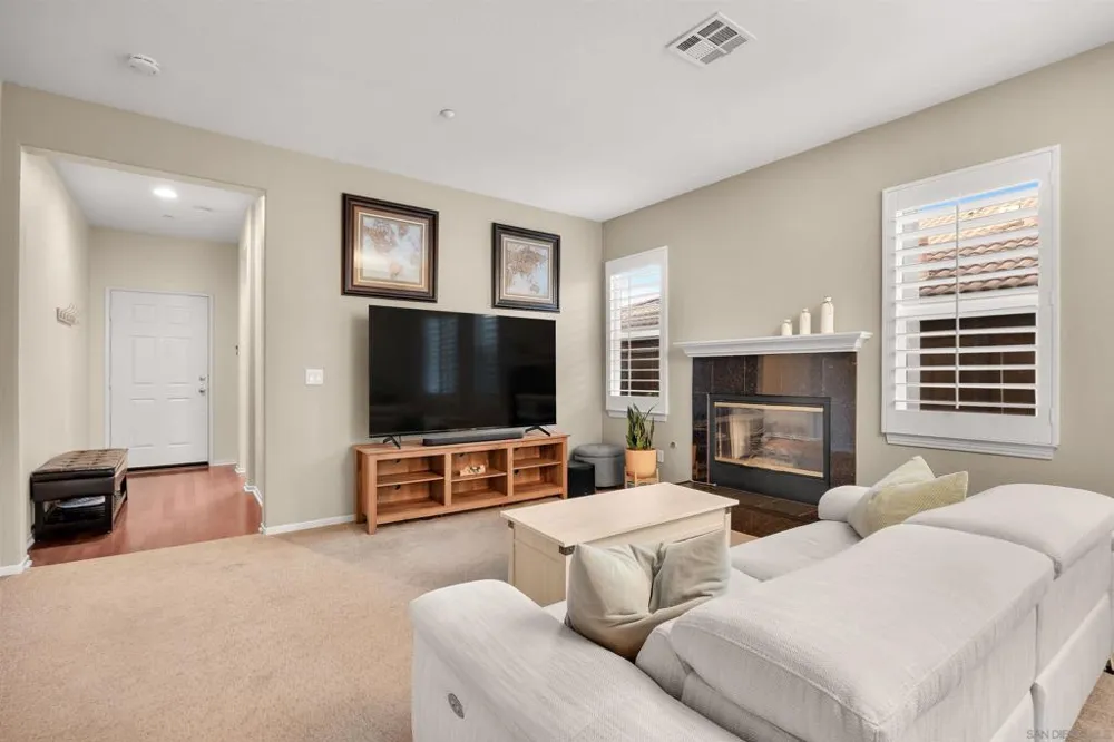 10287 Spruce Woodlands Way Escondido, CA 92026