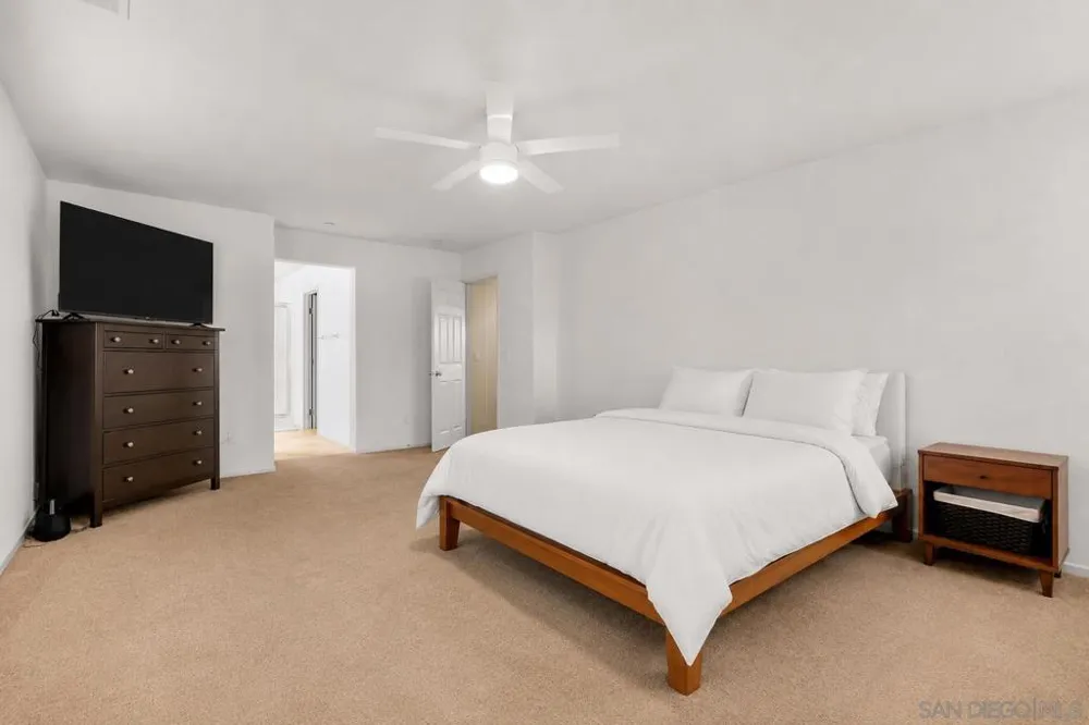 10287 Spruce Woodlands Way Escondido, CA 92026