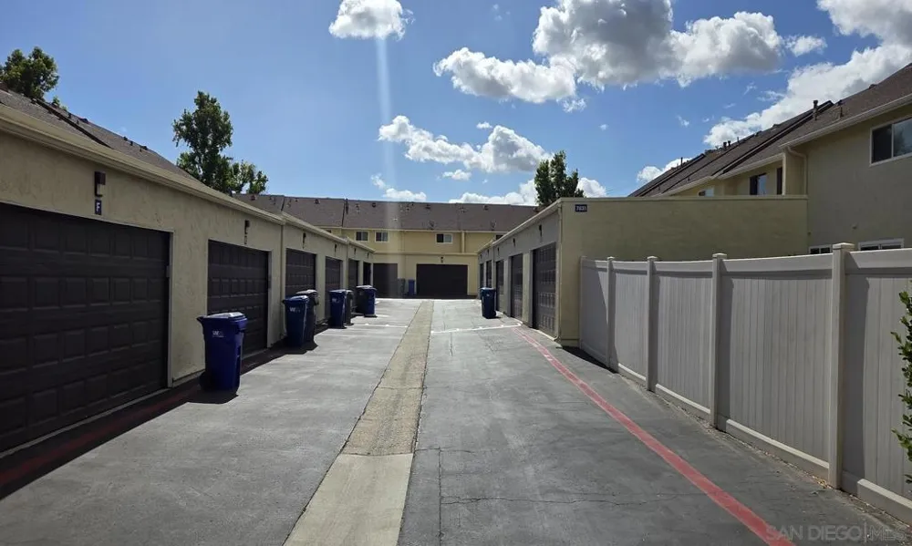 7839 Rancho Fanita Dr #E Santee, CA 92071