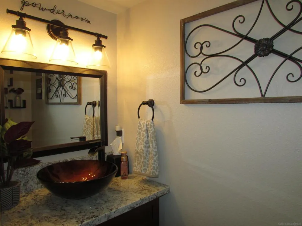 7839 Rancho Fanita Dr #E Santee, CA 92071