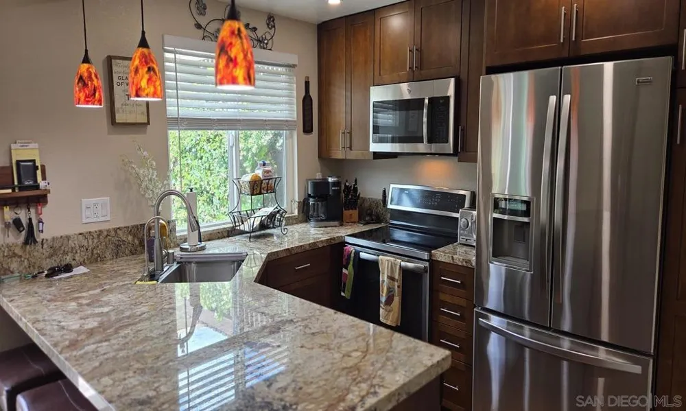 7839 Rancho Fanita Dr #E Santee, CA 92071