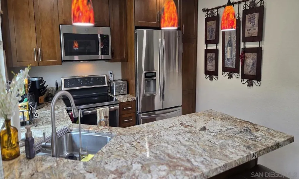 7839 Rancho Fanita Dr #E Santee, CA 92071