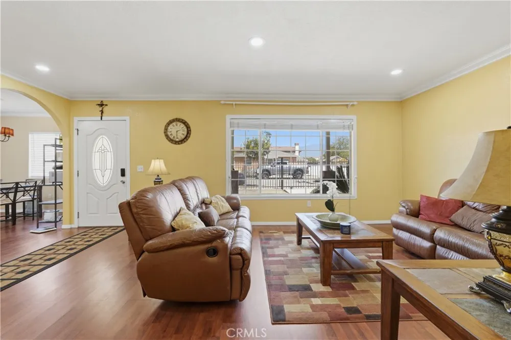13524 Frazier Baldwin Park, CA 91706