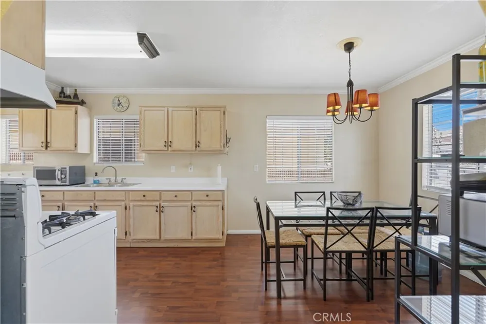 13524 Frazier Baldwin Park, CA 91706