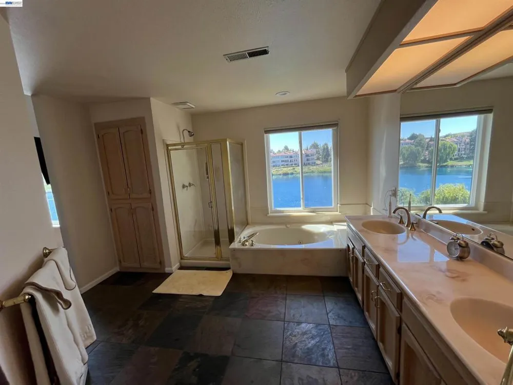 4063 W Lakeshore Dr San Ramon, CA 94582