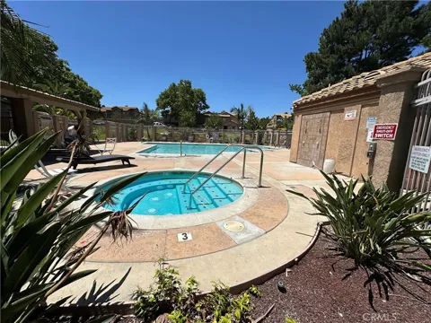 14748 Moon Crest