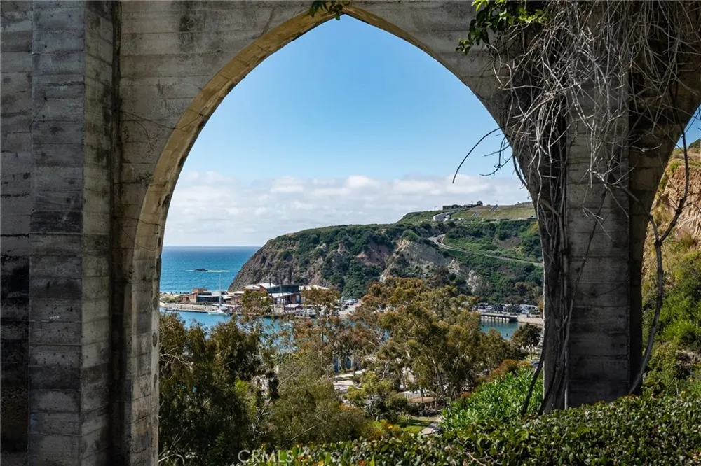 14 Imperatrice Dana Point, CA 92629