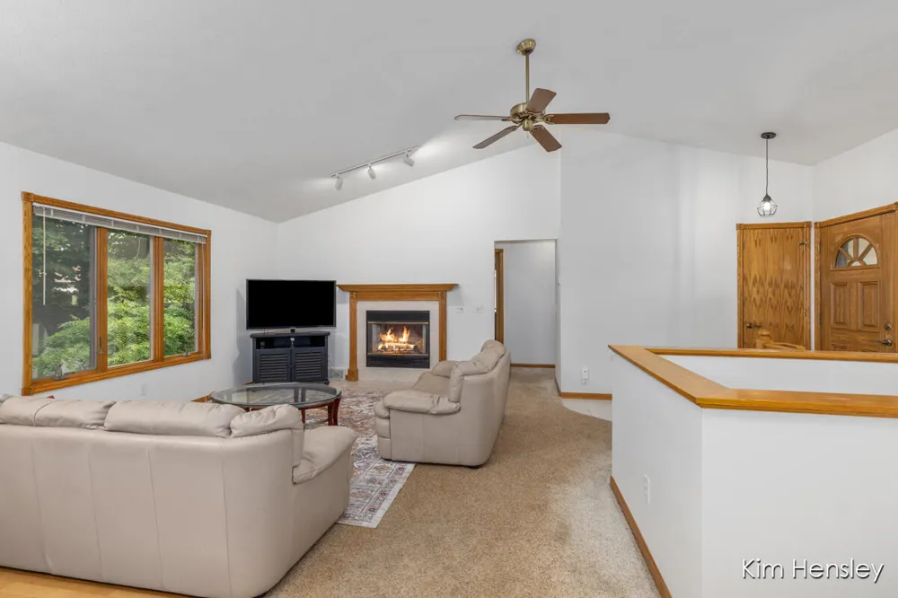 2020 Burton Knoll Court SE Kentwood, MI 49546