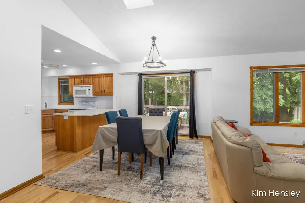 2020 Burton Knoll Court SE Kentwood, MI 49546