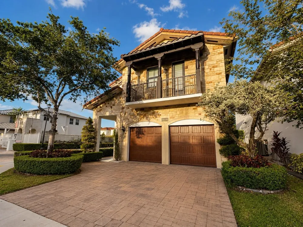6989 NW 104th Ct Doral, FL 33178