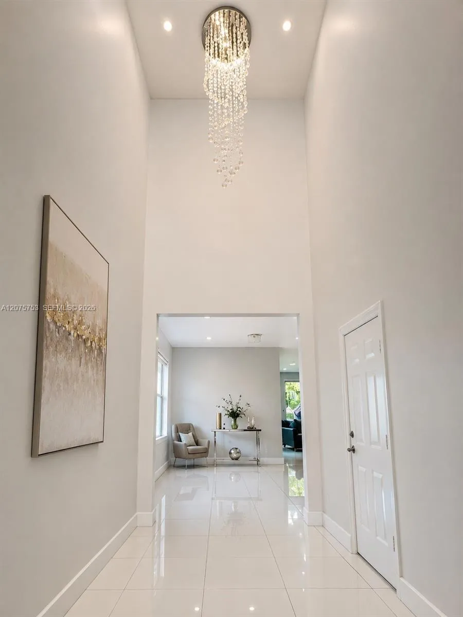 6989 NW 104th Ct Doral, FL 33178