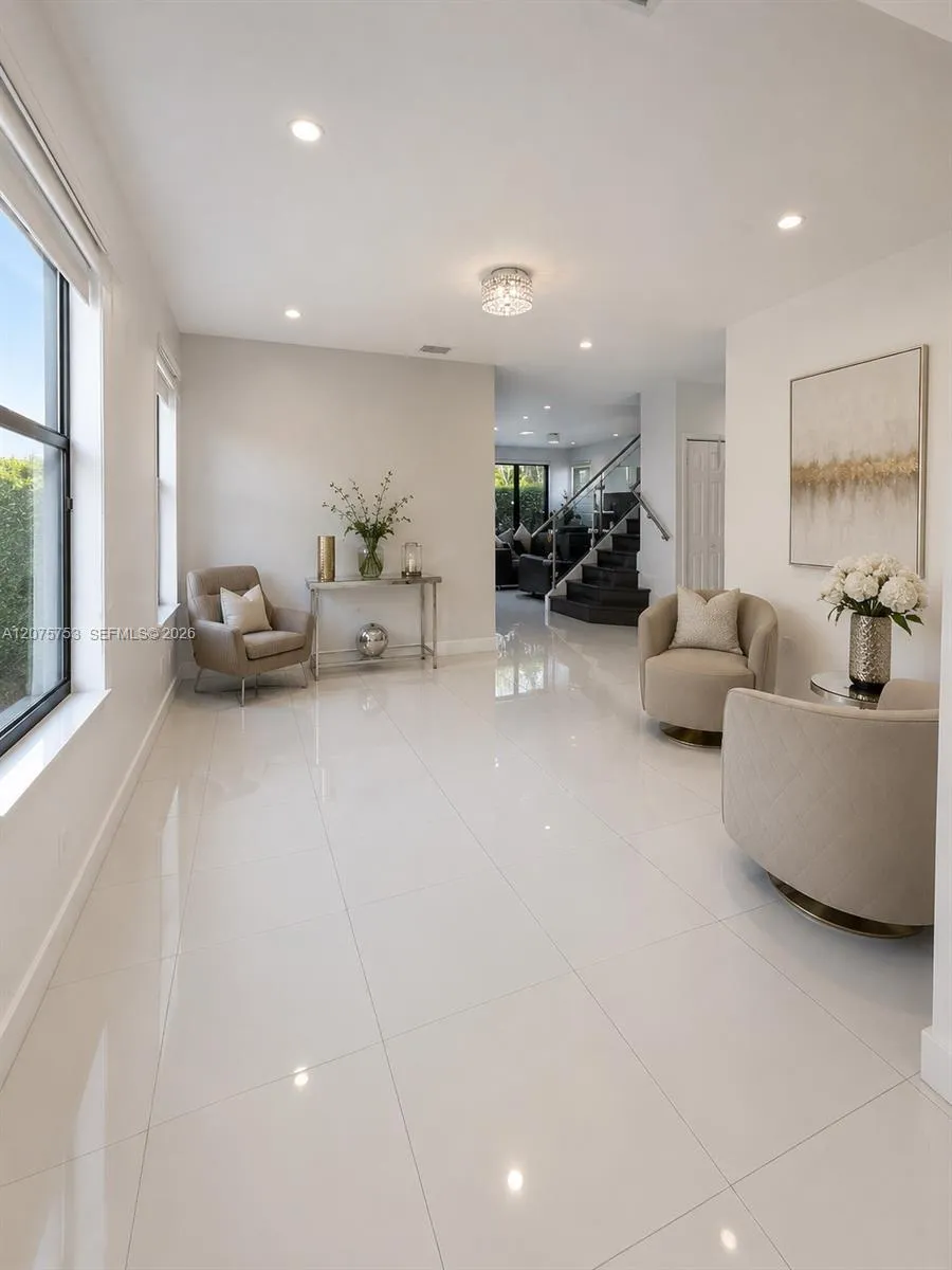 6989 NW 104th Ct Doral, FL 33178