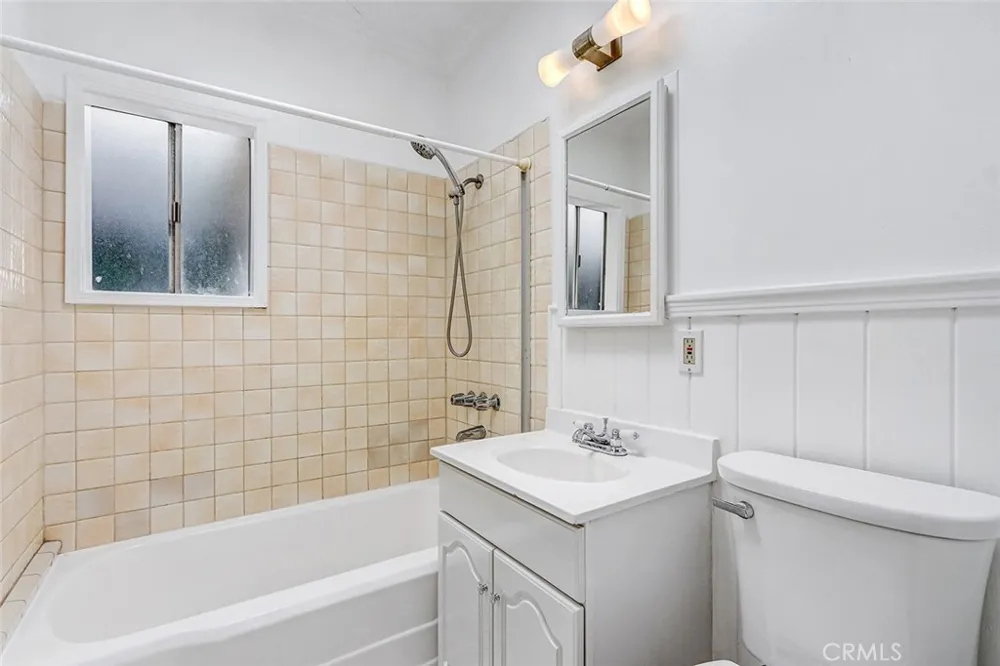 1309 Oak Manhattan Beach, CA 90266