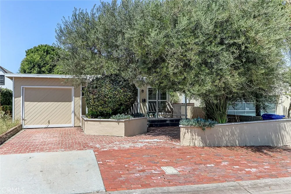 1309 Oak Manhattan Beach, CA 90266