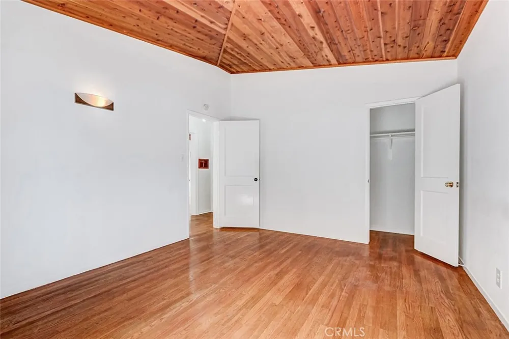 1309 Oak Manhattan Beach, CA 90266