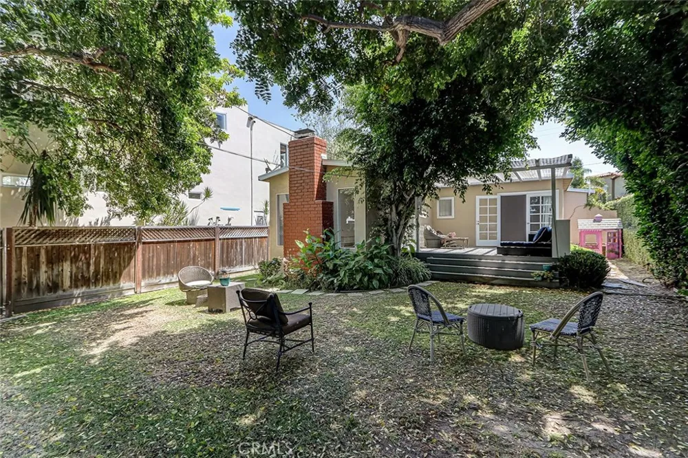 1309 Oak Manhattan Beach, CA 90266