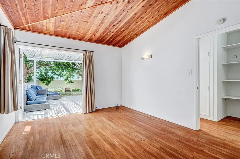 1309 Oak Manhattan Beach, CA 90266