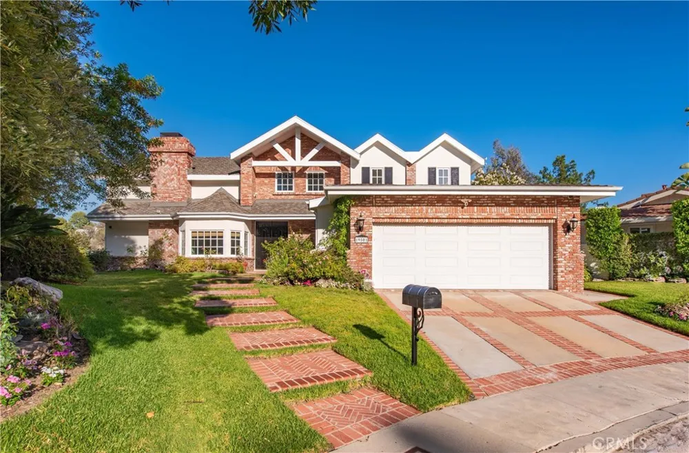 19501 Weeburn Court Tarzana, CA 91356
