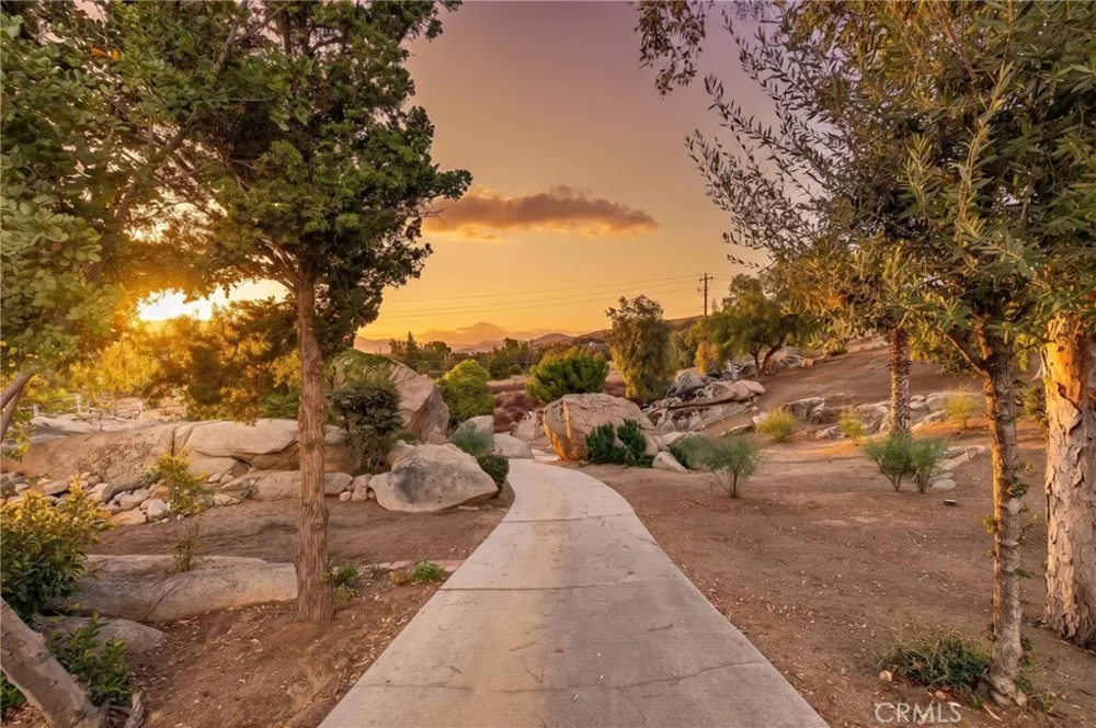 28446 Champions Menifee, CA 92584