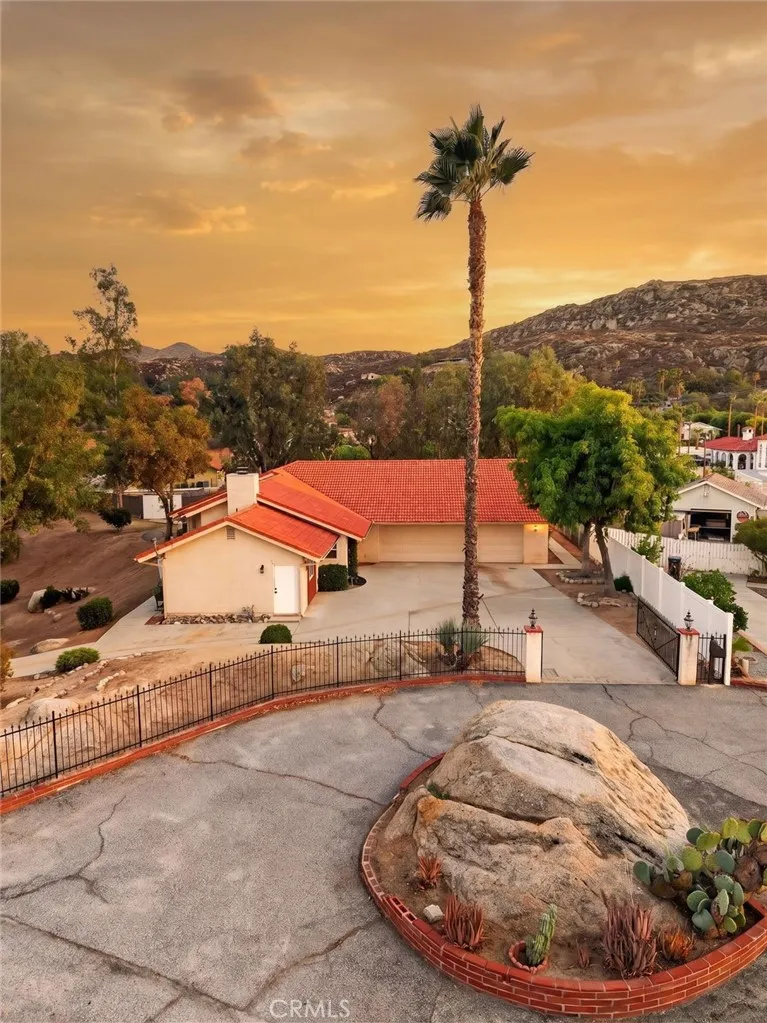 28446 Champions Menifee, CA 92584