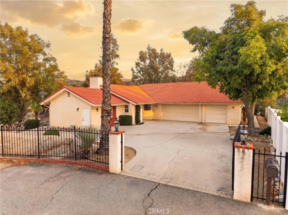 28446 Champions Menifee, CA 92584