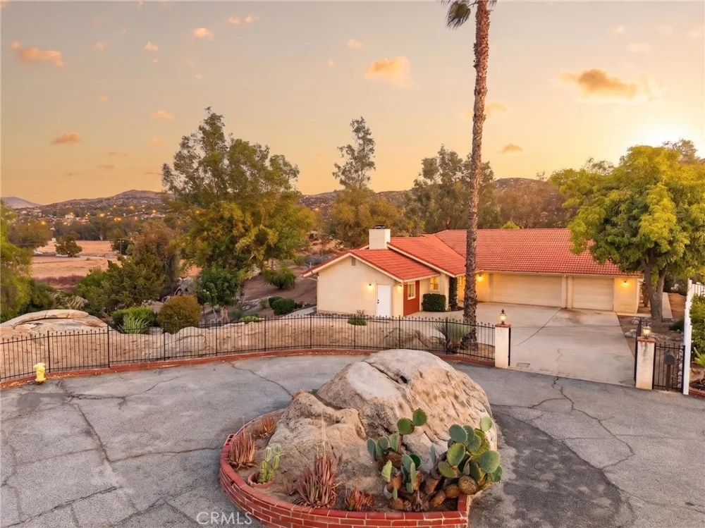 28446 Champions Menifee, CA 92584