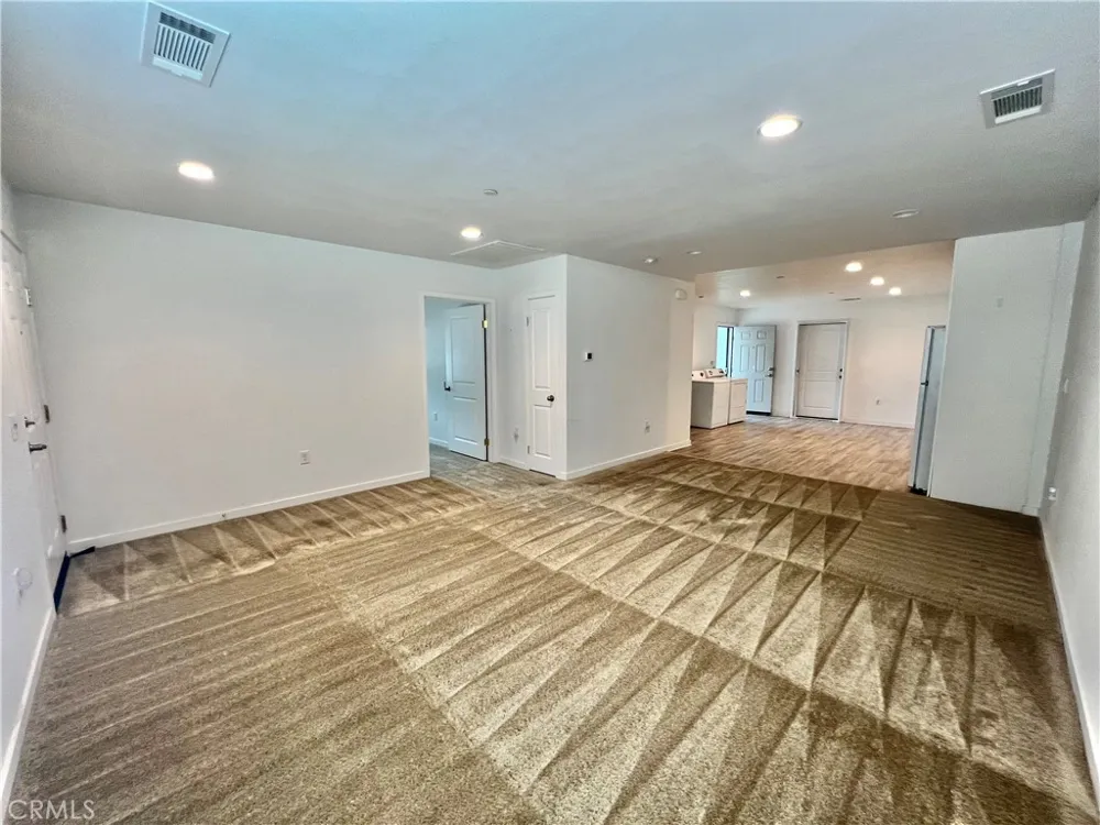 122 Veteran Place Palmdale, CA 93550