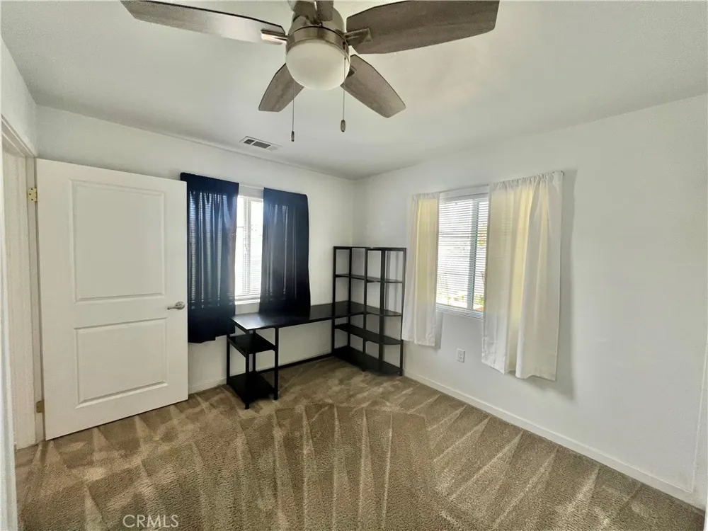 122 Veteran Place Palmdale, CA 93550