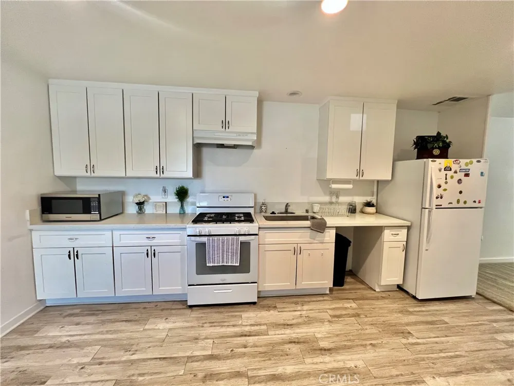 122 Veteran Place Palmdale, CA 93550
