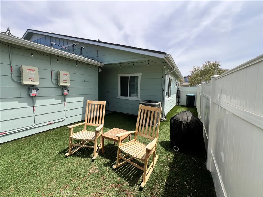 122 Veteran Place Palmdale, CA 93550