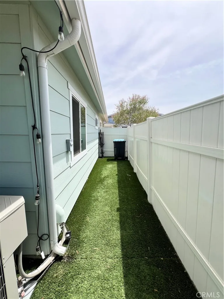 122 Veteran Place Palmdale, CA 93550