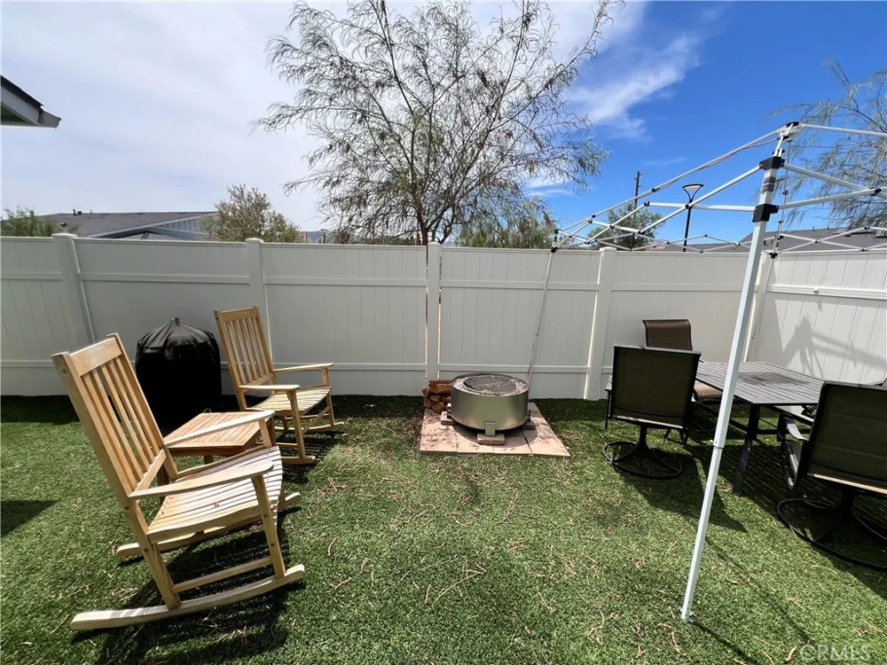 122 Veteran Place Palmdale, CA 93550