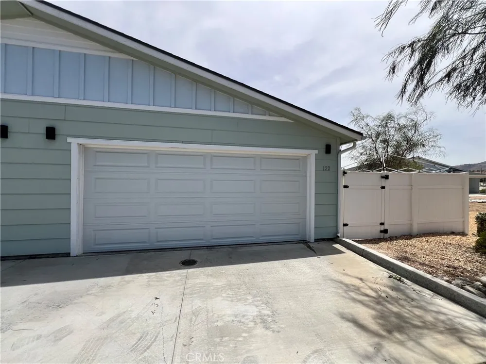 122 Veteran Place Palmdale, CA 93550