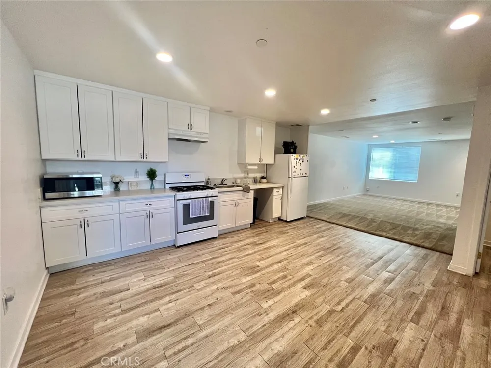 122 Veteran Place Palmdale, CA 93550