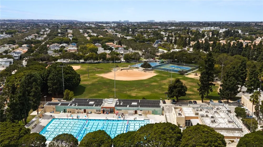 4159 Vinton Avenue Culver City, CA 90232