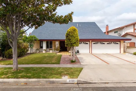 3102 S Pacific